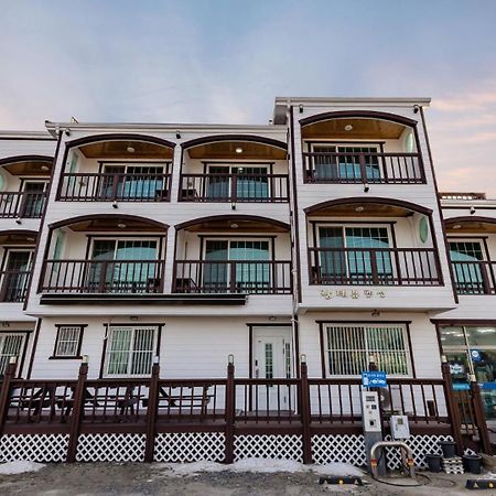 Taean Hagampo Rendezvous Pension Экстерьер фото